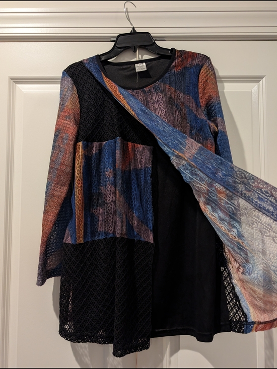 Patterned Tunic - Picture 3 of 6